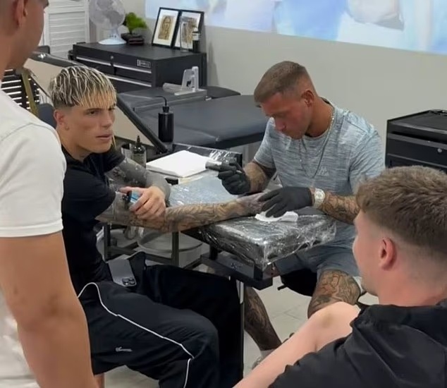 起争议, src 起争议, src