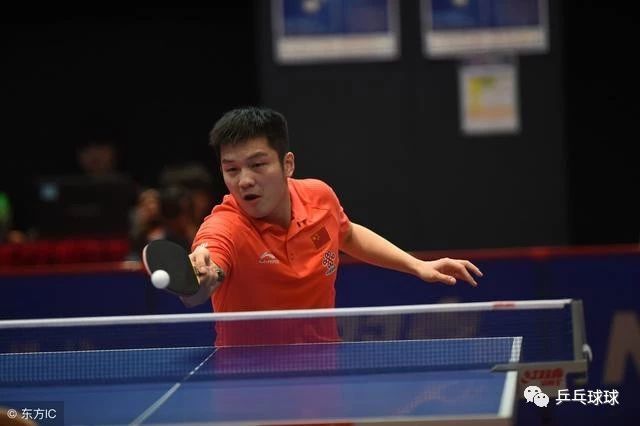 手两点攻球, 移动的发力