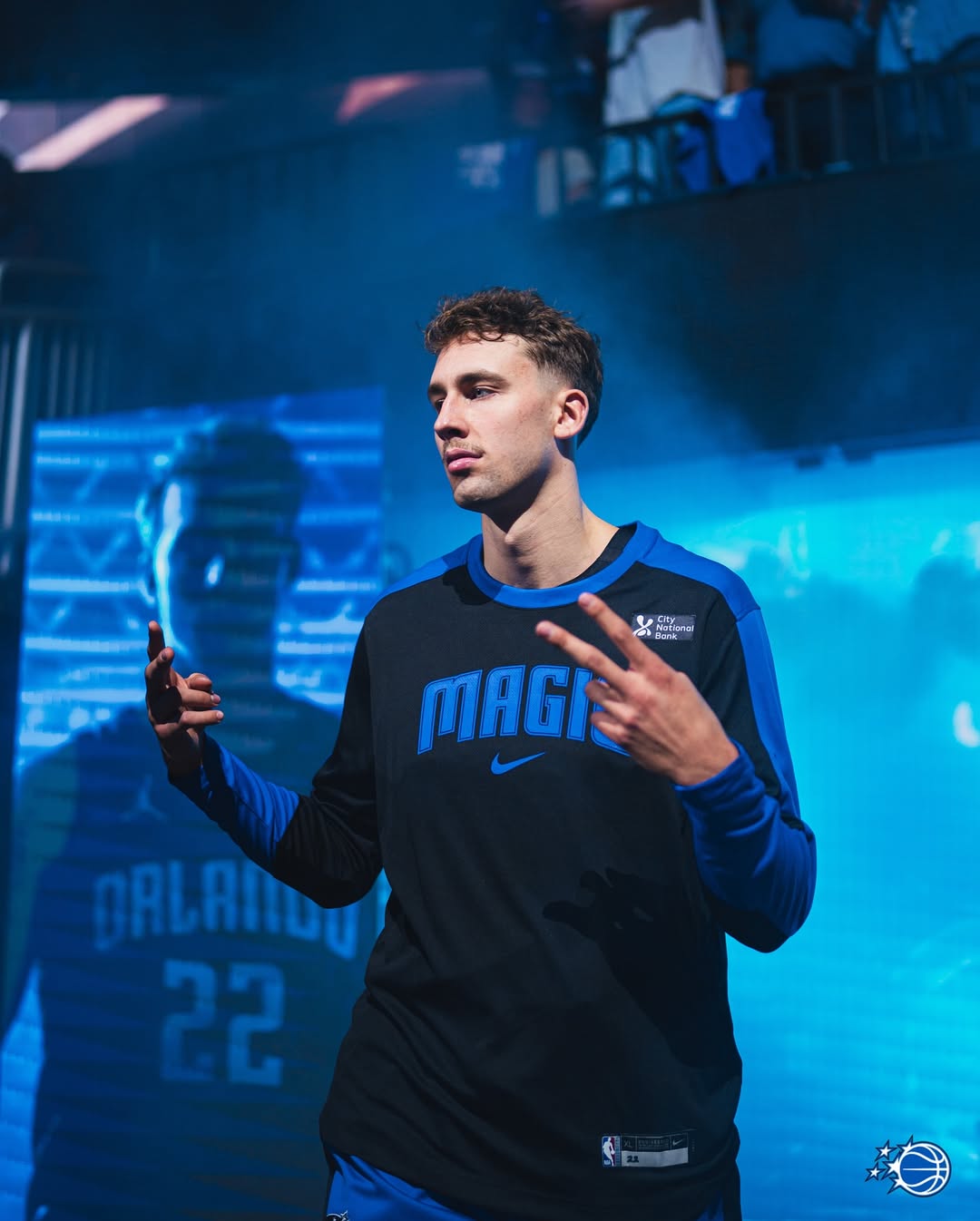 alt, 场照与球迷, img